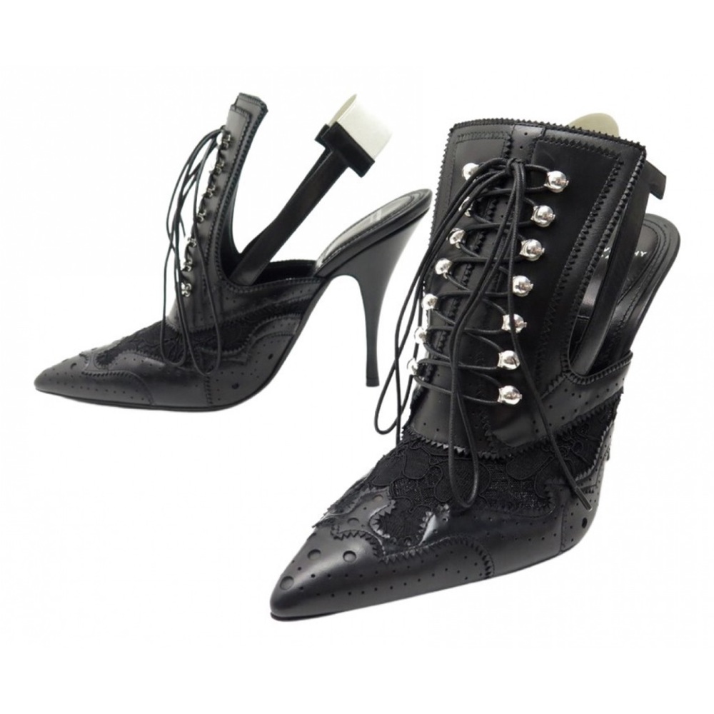 COPY - Givenchy Maremma black Leather & Lace 90mm Mules
Givenchy